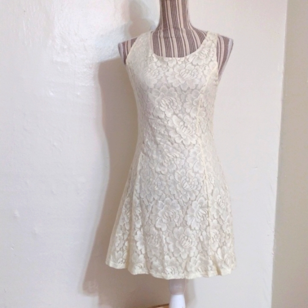 Ginger G Ivory Floral Lace Sleeveless Fit & Flare Mini Dress Size M